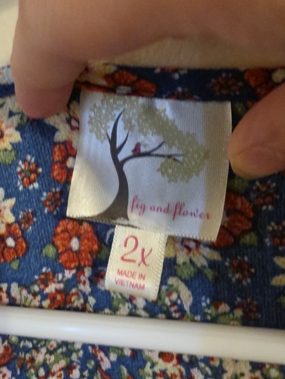 Fig and Flower Navy Floral V-Neck Tunic - Picture 3 of 8